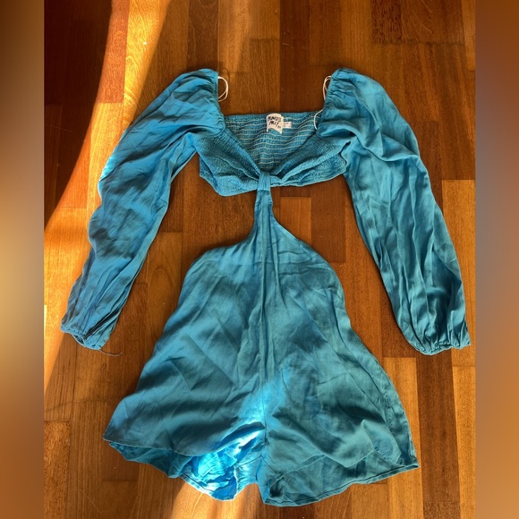 Princess Polly Blue Romper- Long Sleeve with Cut Out. NWOT - Picture 2 of 3
